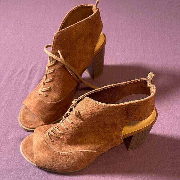 GAP Open-Toe Booties Brown Suede Peep Toe Lace Up Open Toe - Size 8 - NWOT - Picture 1 of 11